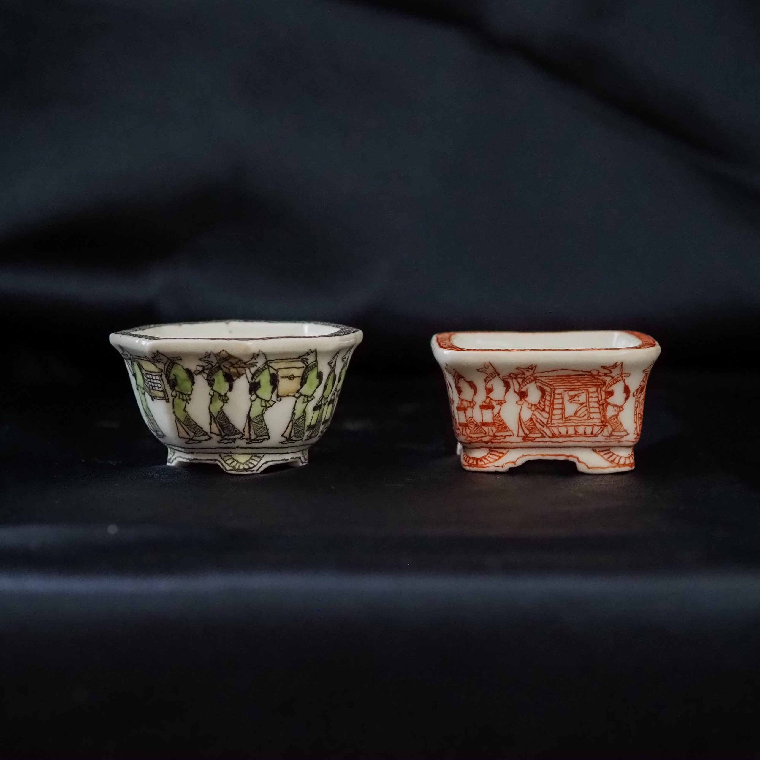 a mame bonsai pots by Yuzan Fujikake.