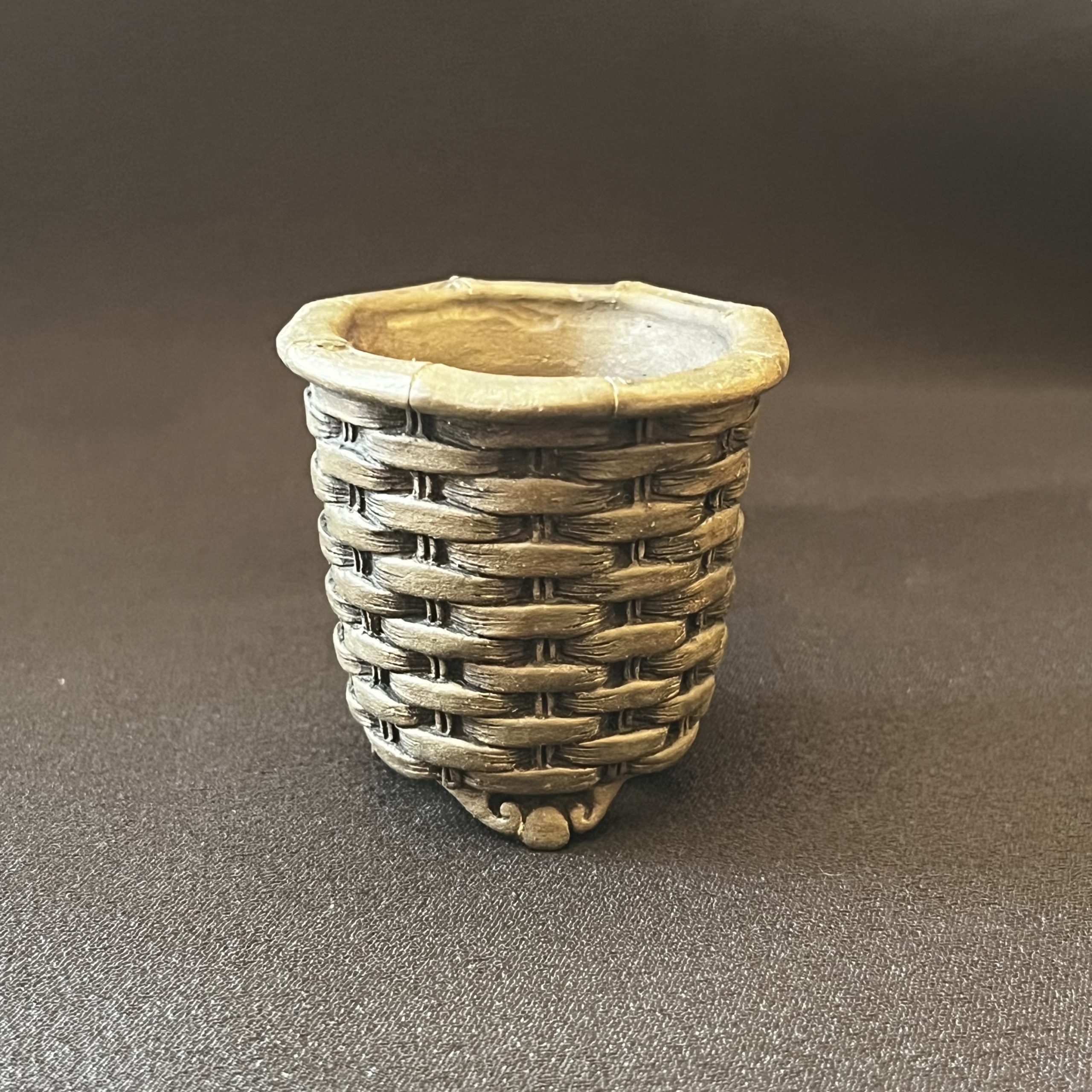 a mame bonsai pots by Ranzan